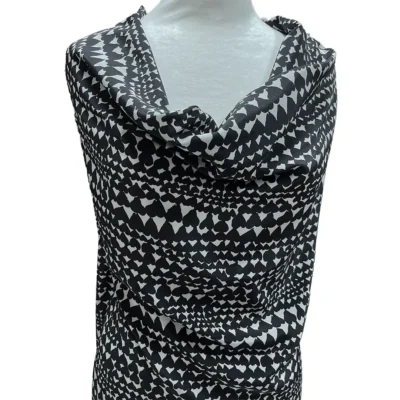 Raso di pura seta MADE in ITALY con cuori stilizzati manichino 3