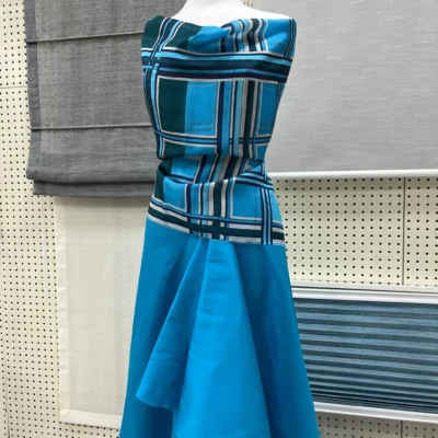 Scampolo di voile in pura seta leggera fantasia con colori freddi – Alt.140 cm 1