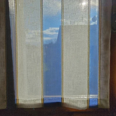 Tenda a vetro in organza blu e bianca a righe (3)