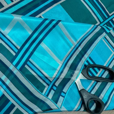 Tessuto pura seta stile burberry al metro voile taffet&agrave; leggero (2)