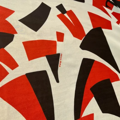 Voile di seta fantasia astratta arancione e nero su sfondo bianco - Alt.140 cm 5