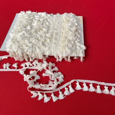 Frangia morbida color bianco naturale 2