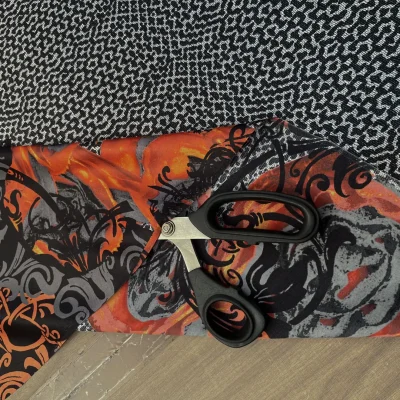 Raso di pura seta Made in Italy a fantasia astratta 6