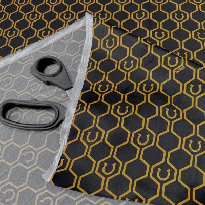 Tessuto in raso di seta fantasia con ferri di cavallo 2