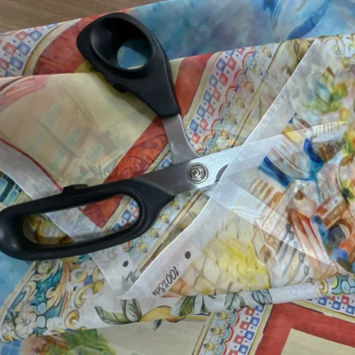 Voile di seta fantasia rustica con palazzi 1