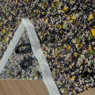 raso satinato in pura seta fantasia astratta con vegetazione 2