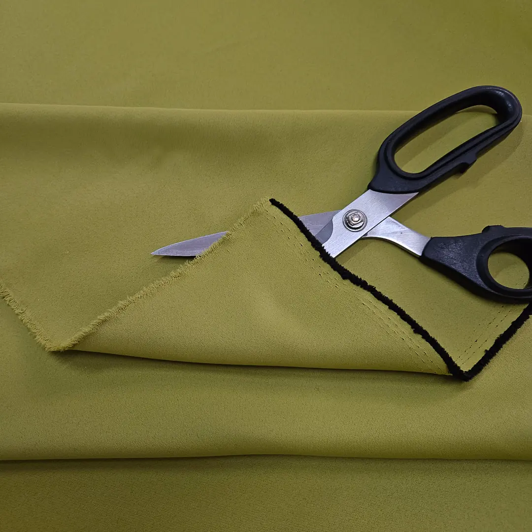 Tessuto per tende ignifugo oscurante - verde senape Alt.300 - immagine 3