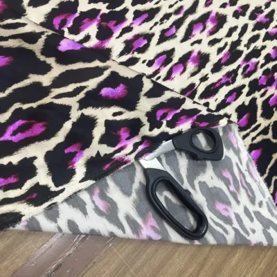 seta leopardata viola grigia 1