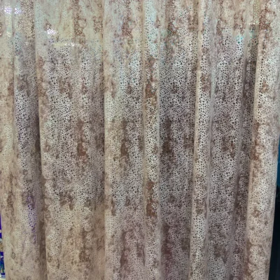 Tessuto per Tende con Geometrie Raffinate e Tonalit&agrave; Sofisticate 10