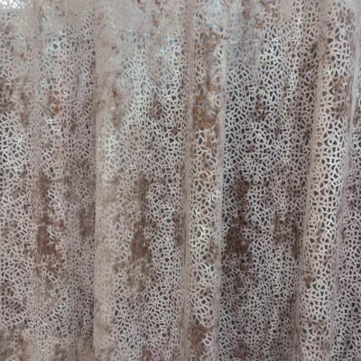 Tessuto per Tende con Geometrie Raffinate e Tonalit&agrave; Sofisticate 11