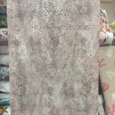 Tessuto per Tende con Geometrie Raffinate e Tonalit&agrave; Sofisticate 5