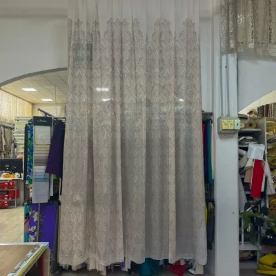 Tessuto per tende con fantasie astratte e floreali 1