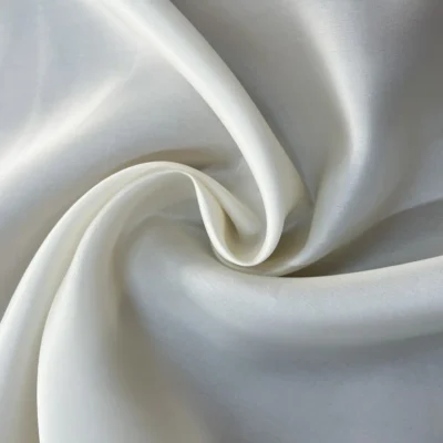 Organza di pura seta di media pesantezza e coprenza color Avorio (2)