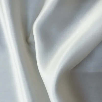 Organza di pura seta di media pesantezza e coprenza color Avorio (5)