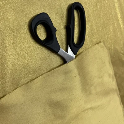 Shantung di pura seta italiana con spalmatura dorata 2