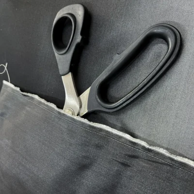 Tessuto duchesse tecnico leggero con mano taffet&agrave; morbi (3)