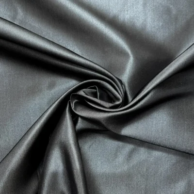 Tessuto duchesse tecnico leggero con mano taffet&agrave; morbi (4)