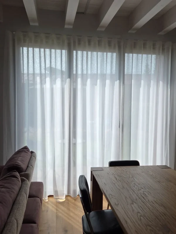 i-nostri-lavori-di-sartoria-tenda-effetto-onda-1