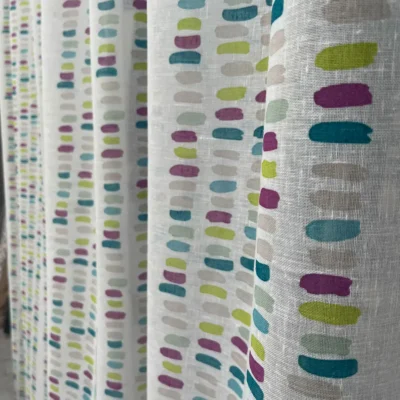 Tendaggio Via Roma 60 con fantasia astratta multicolore (6)