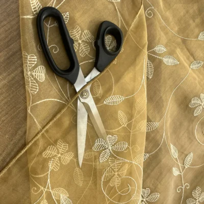 tenda organza arancio ricamo floreale avorio 3