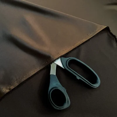 raso marrone cioccolato poliestere 3