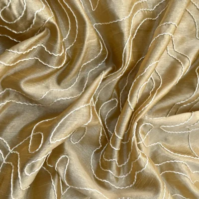 tenda taffet&agrave; dorato ricamo floreale bianco 5