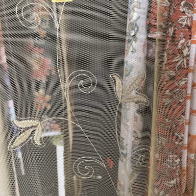 tende dorate tulle ricamato floreale 4