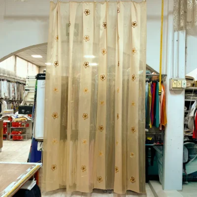 Elegante Taffet&agrave; Fiammato Oro con Motivi Floreali Brillanti (2)