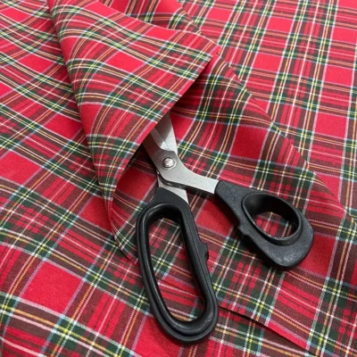 Tovagliato Tartan Scozzese Rosso con Filo d'Oro Lure (4)