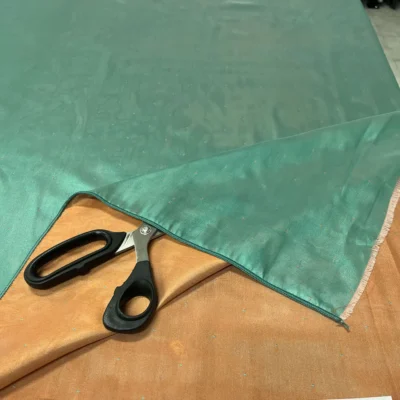 Tendaggio Doubleface Verde acqua a Micro Puntini &ndash; Alt.300 cm 1