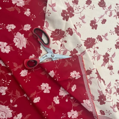 Tessuto d&rsquo;arredo doubleface floreale rosso e beige - Alt.280 cm 5