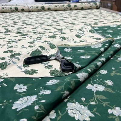 Tessuto d’arredo doubleface floreale verde e beige - Alt.280 cm 5