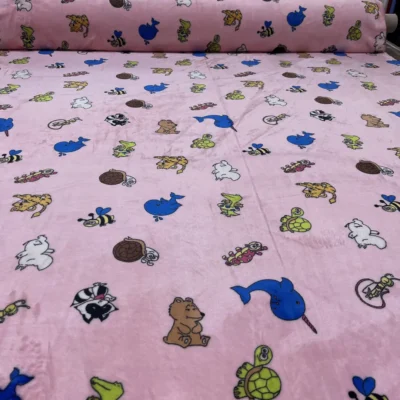 Tessuto pile bimbo con animali giocosi 1