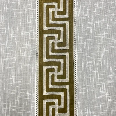 Tendina a vetro con motivo greco a meandro ricamato su fascia nocciola 90cm