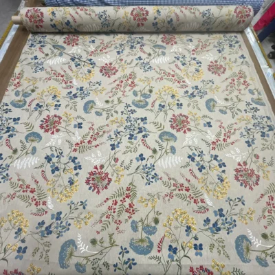 Stoffa d&rsquo;arredo country chic con stampa botanica - Alt. 280cm