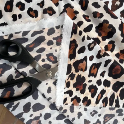 Raso in Pura Seta Animalier Leopardato Avorio Marrone (6)