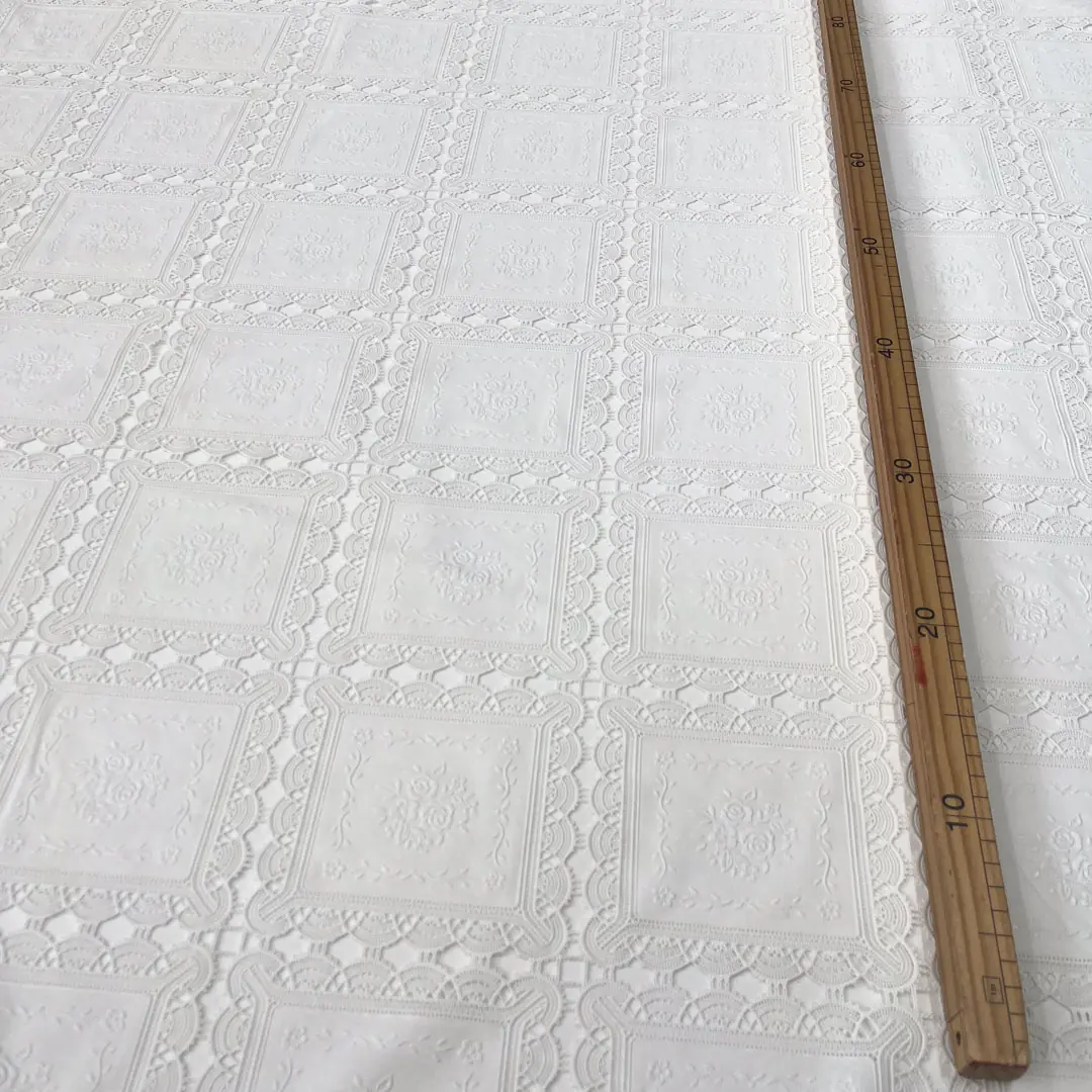 Tovagliato quadretti grandi bianco ottico (3)
