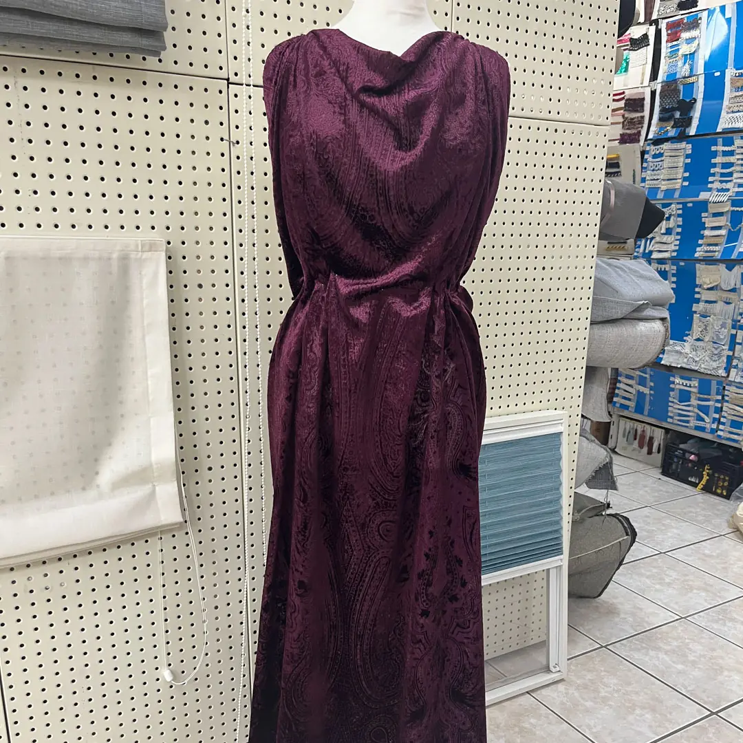 Tessuto Seta Viscosa Devorè Paisley Prugna 140 cm Made in Italy (1)