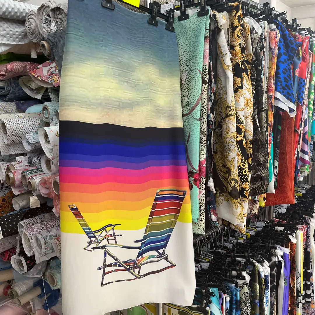 Pannello in seta stampata multicolor per abiti e accessori moda (3)